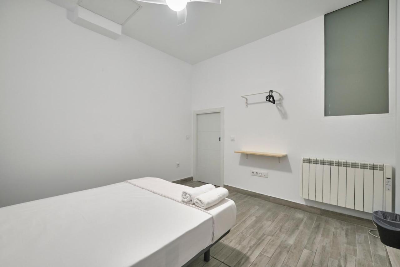 Nunez De Arce Habitaciones Madrid Exterior photo