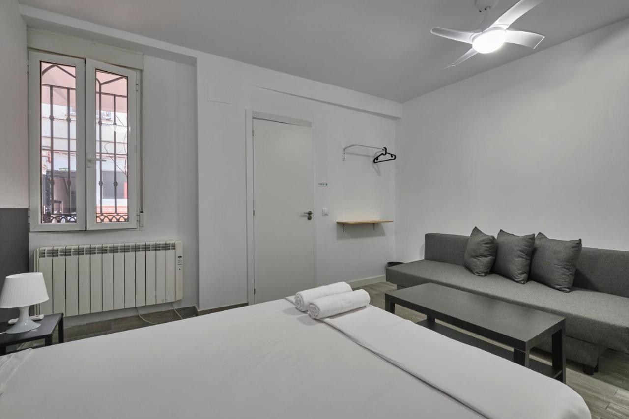 Nunez De Arce Habitaciones Madrid Exterior photo